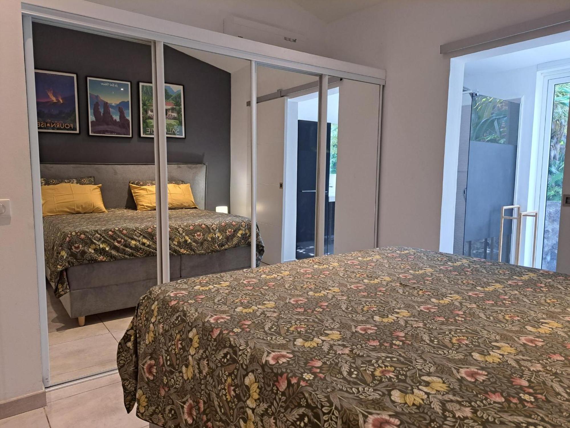 סן-ז'יל-לה-באן Villa Tropicale - Meuble De Tourisme 4 Etoiles מראה חיצוני תמונה
