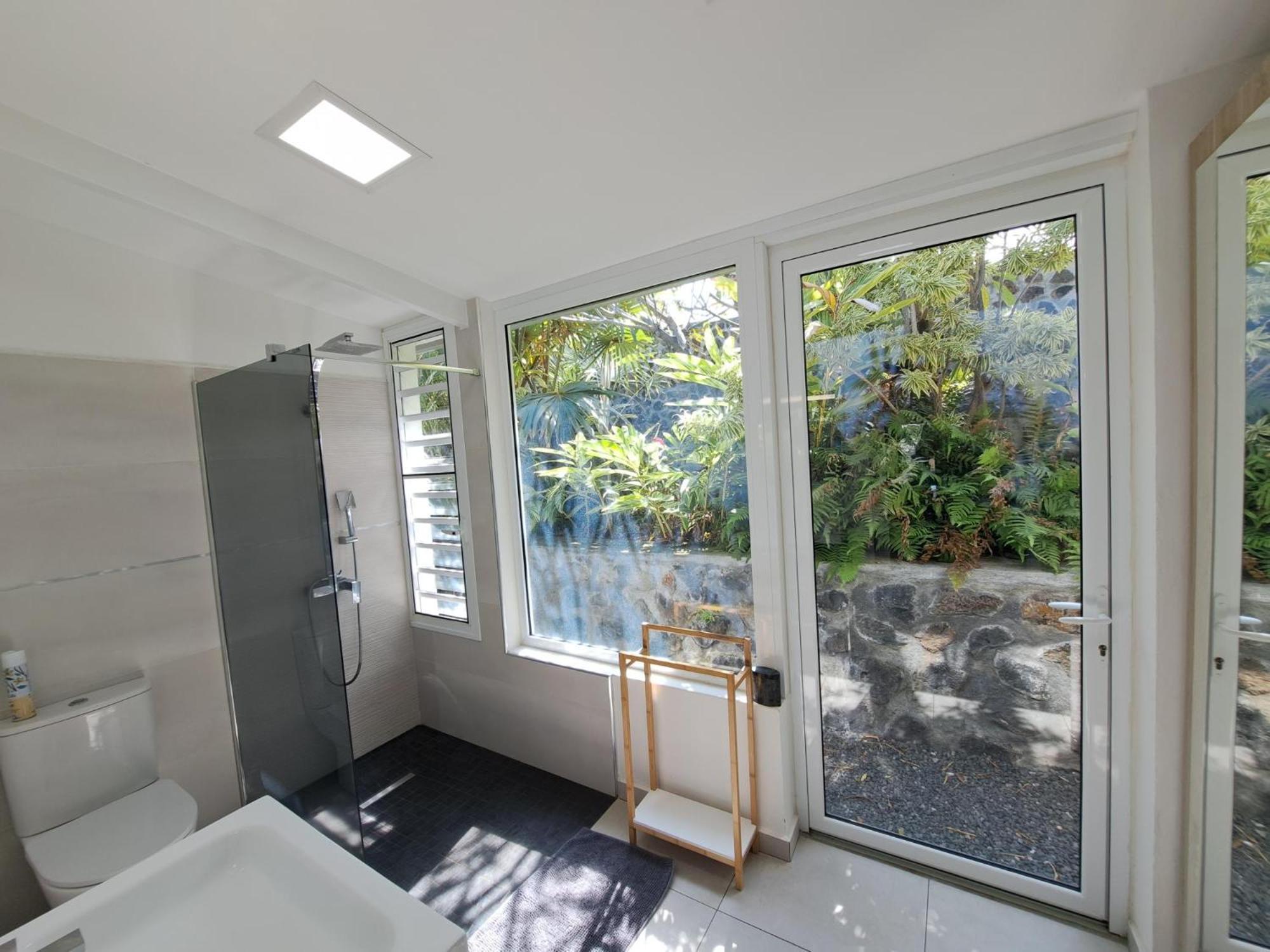 סן-ז'יל-לה-באן Villa Tropicale - Meuble De Tourisme 4 Etoiles מראה חיצוני תמונה
